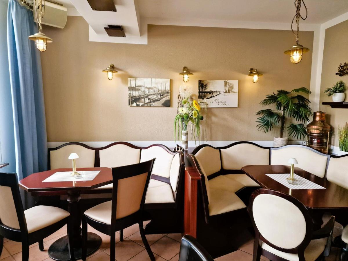 Hotel Am Markt & Brauhaus Stadtkrug Ueckermünde Kültér fotó