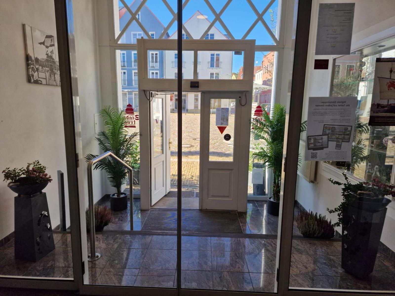 Hotel Am Markt & Brauhaus Stadtkrug Ueckermünde Kültér fotó